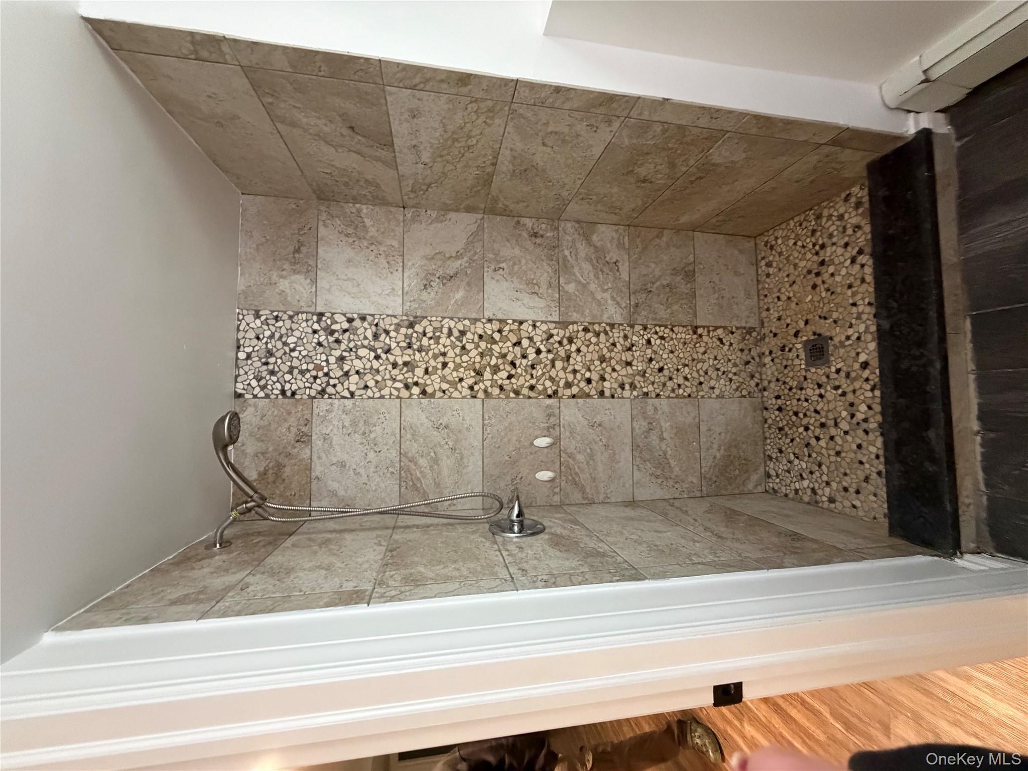 #4 photo, 5 Dewey Road, Commack , NY 11725