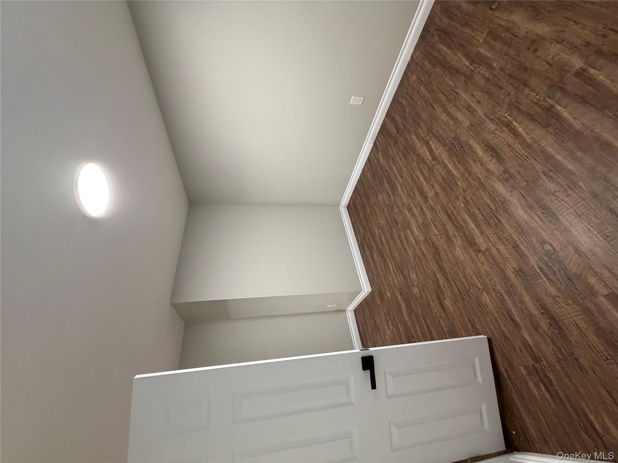 #8 photo, 5 Dewey Road, Commack , NY 11725