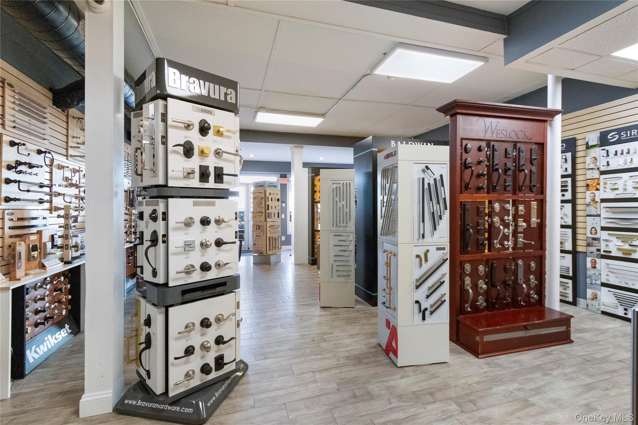 #12 photo, 14 Bayville Avenue, Bayville , NY 11709