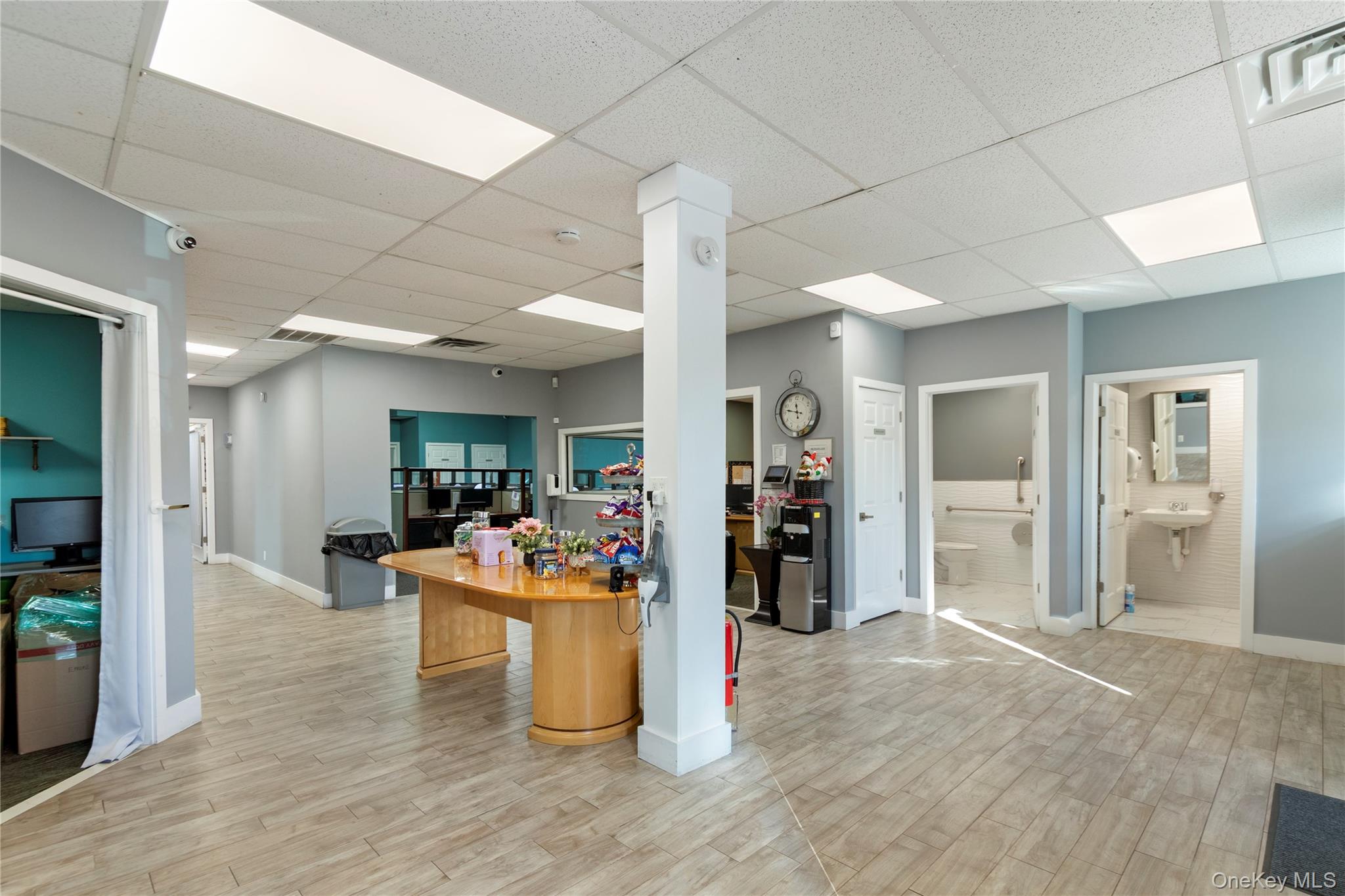 #4 photo, 14 Bayville Avenue, Bayville , NY 11709