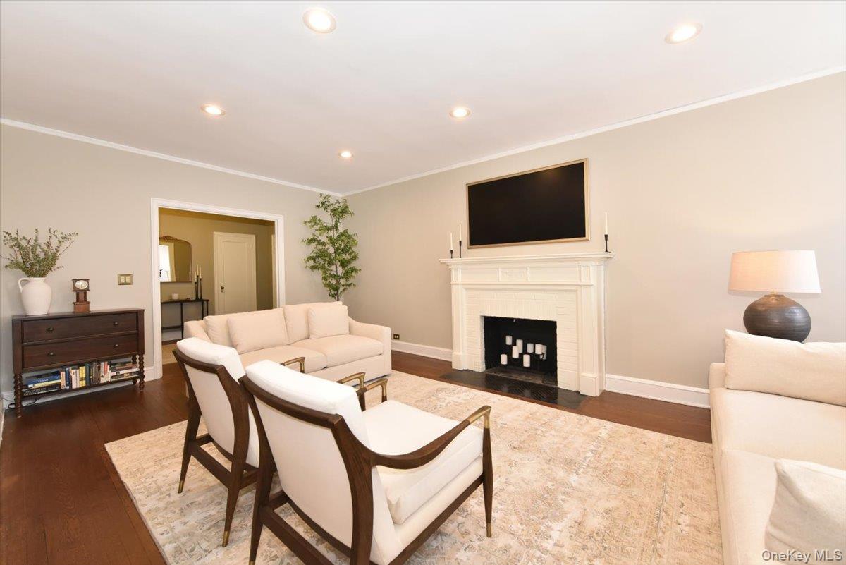 #10 photo, 8 BARSTOW, নাসাউ কাউন্টি Great Neck , NY 11021