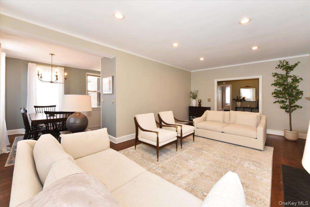 #13 photo, 8 BARSTOW, নাসাউ কাউন্টি Great Neck , NY 11021