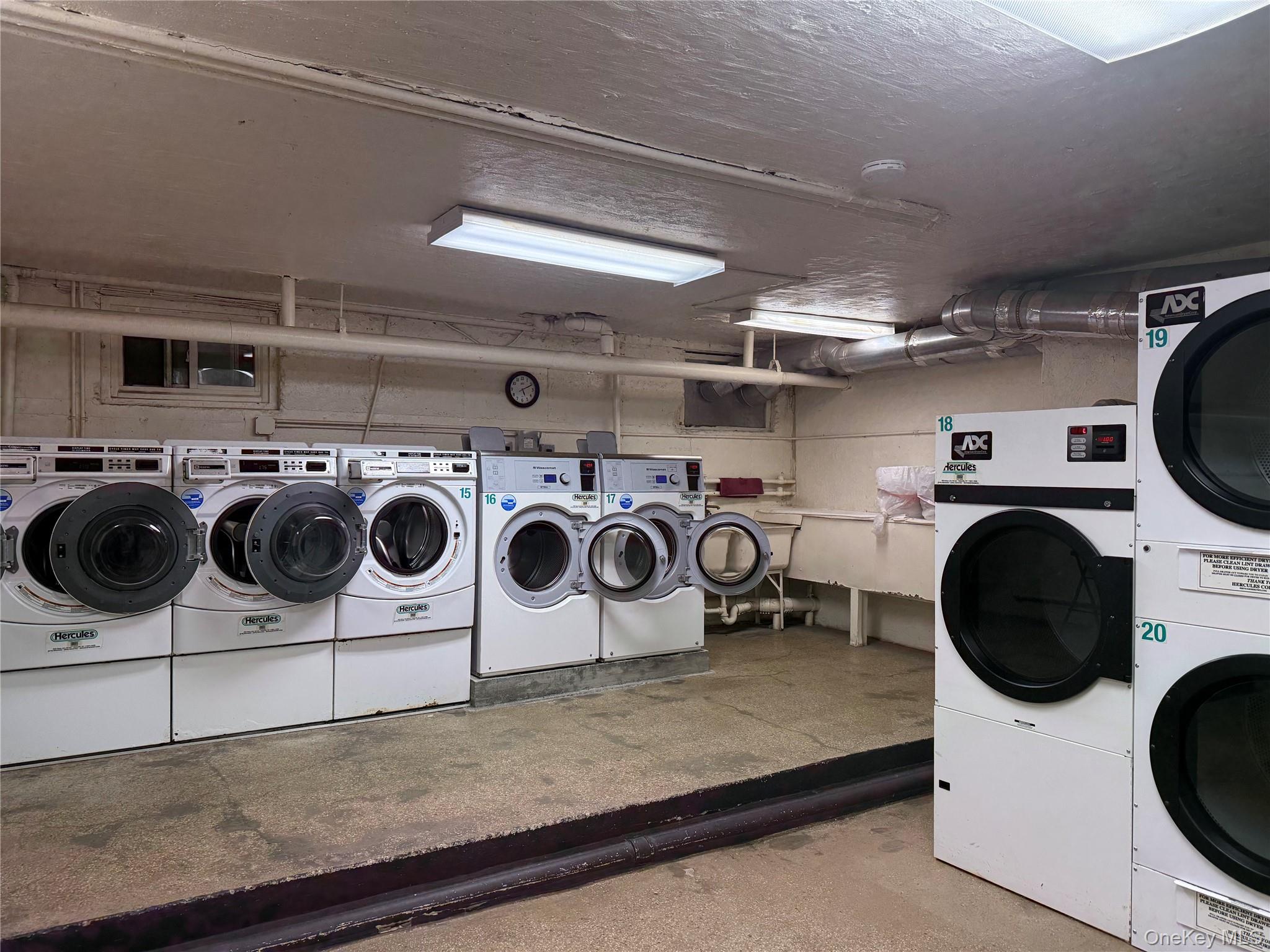 #20 photo, 530 Dubois Avenue, নাসাউ কাউন্টি Valley Stream , NY 11581