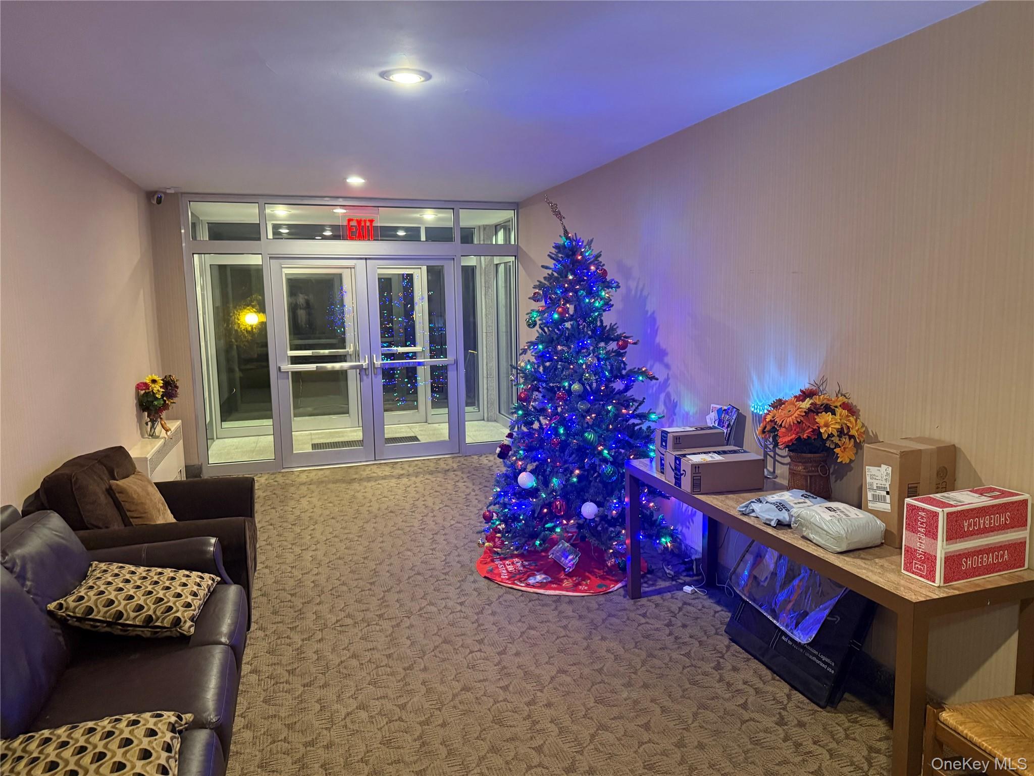 #3 photo, 530 Dubois Avenue, নাসাউ কাউন্টি Valley Stream , NY 11581