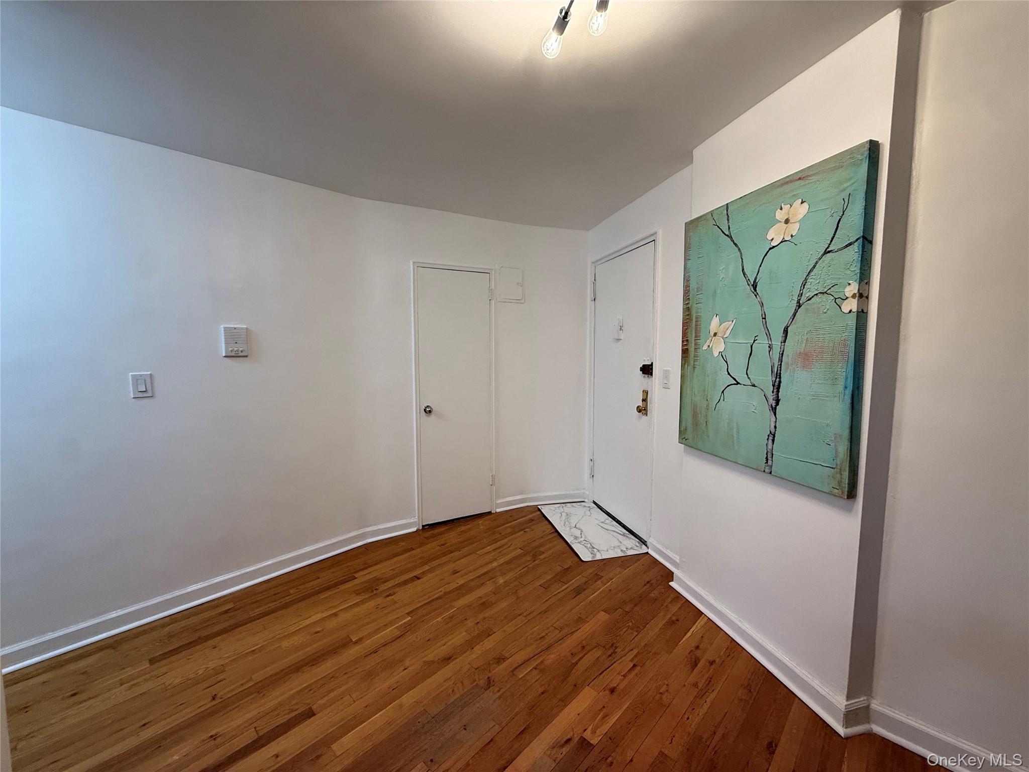 #7 photo, 530 Dubois Avenue, নাসাউ কাউন্টি Valley Stream , NY 11581