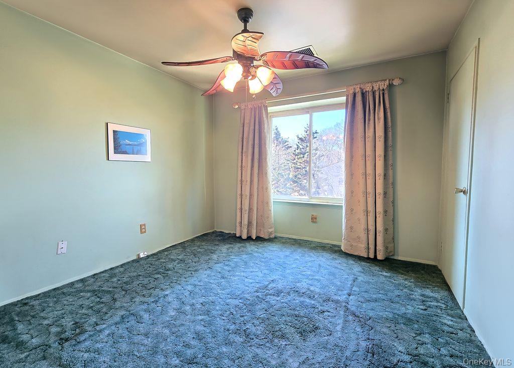 #10 photo, 79 Birchwood Road, Саффолк ‖ Coram , NY 11727