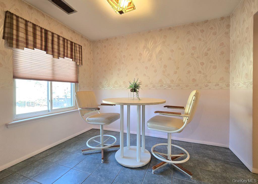 #7 photo, 79 Birchwood Road, Саффолк ‖ Coram , NY 11727