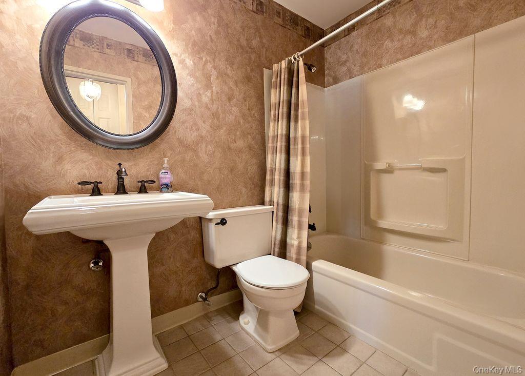 #9 photo, 79 Birchwood Road, Саффолк ‖ Coram , NY 11727