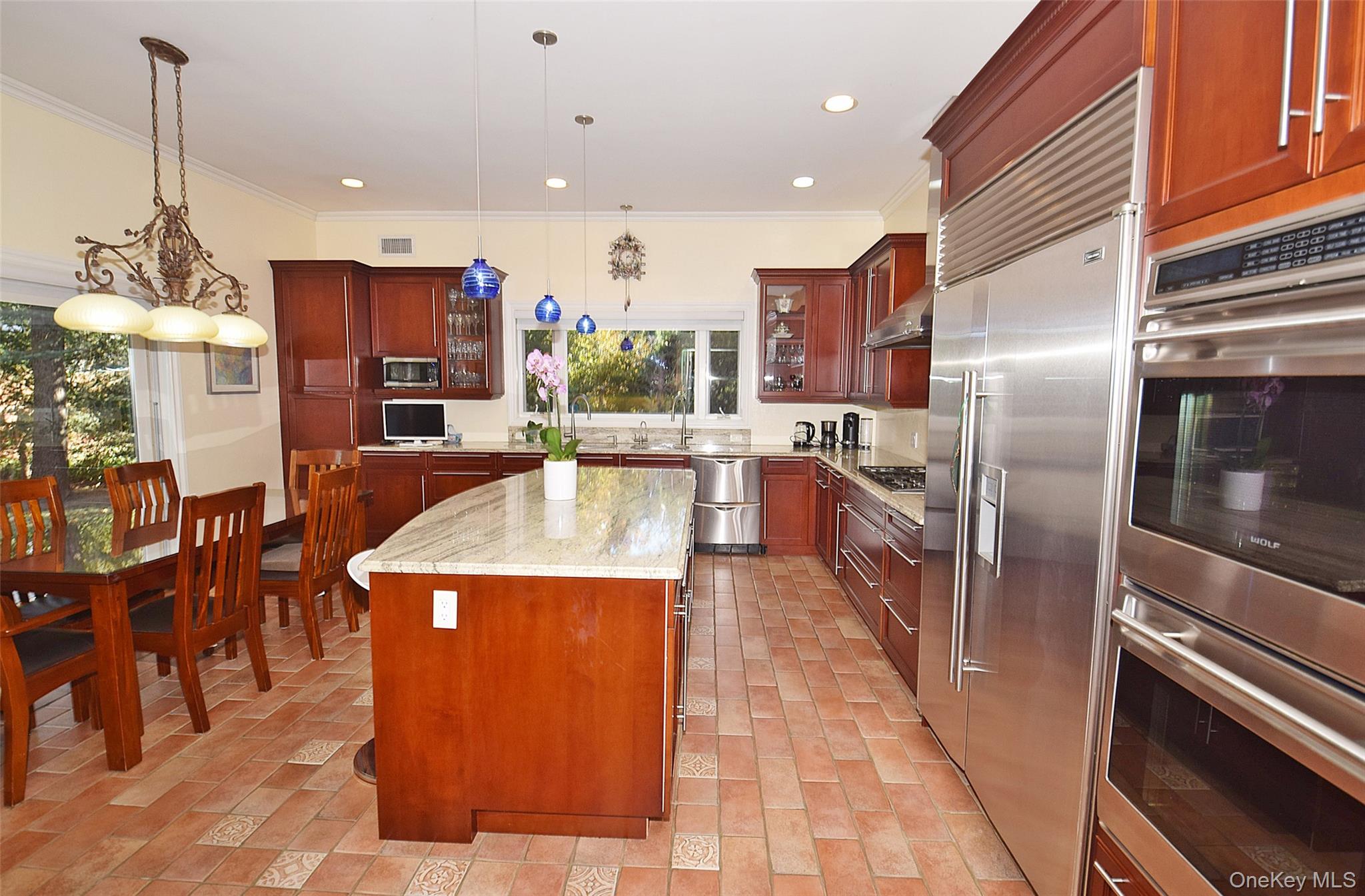 #14 photo, 35 Meadow Woods Road, 长岛 大颈 Great Neck , NY 11020