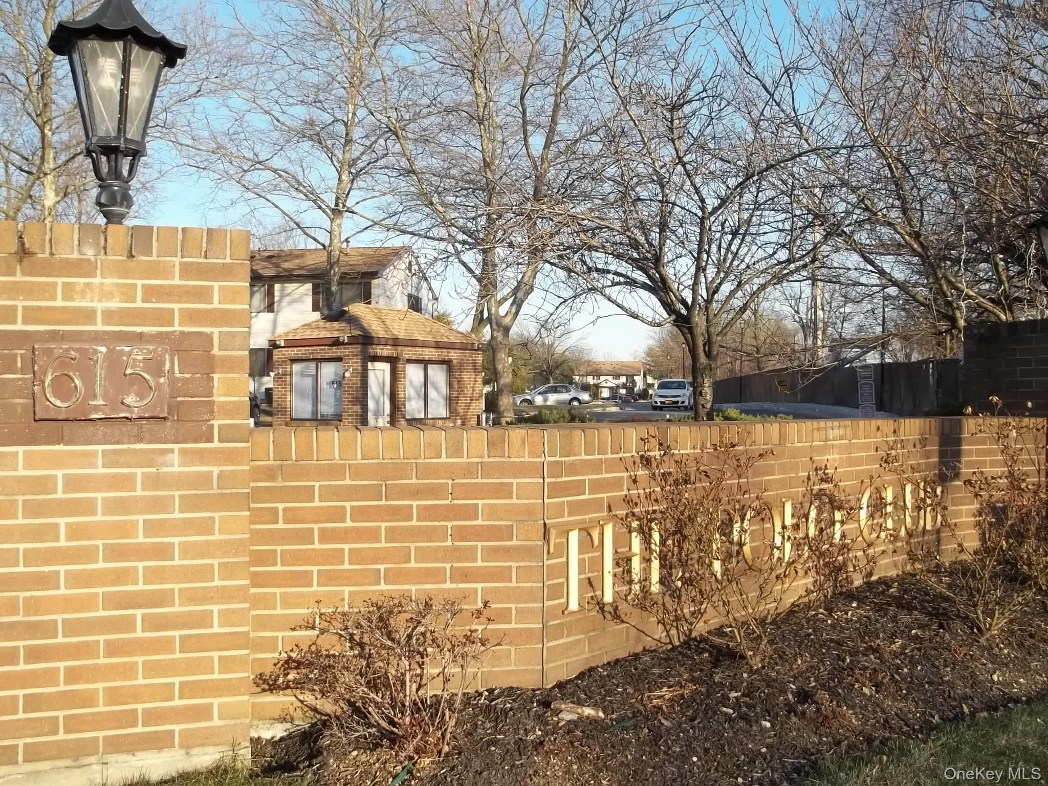 #2 photo, 615 Broadway, Amityville , NY 11701