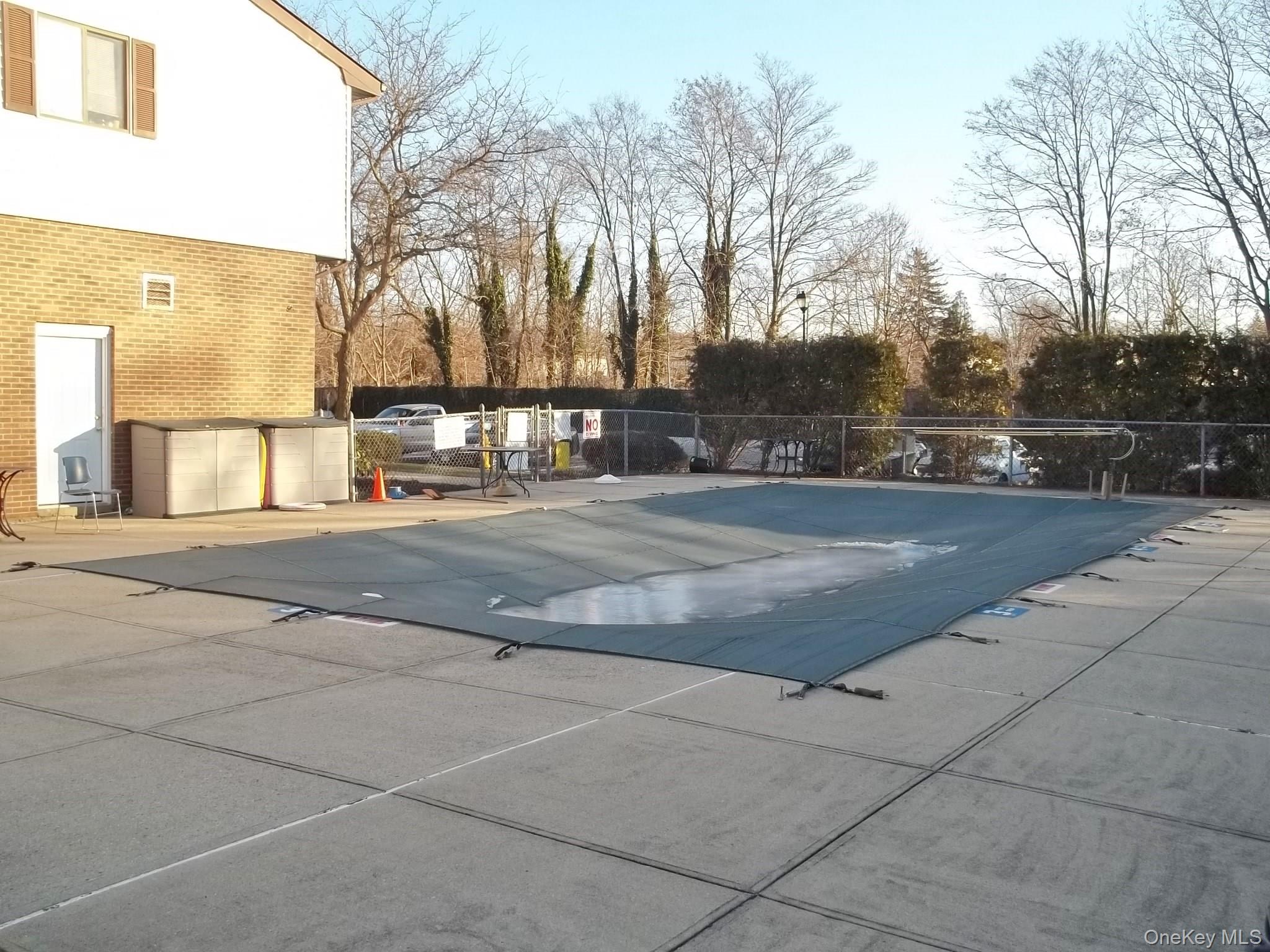 #6 photo, 615 Broadway, Amityville , NY 11701