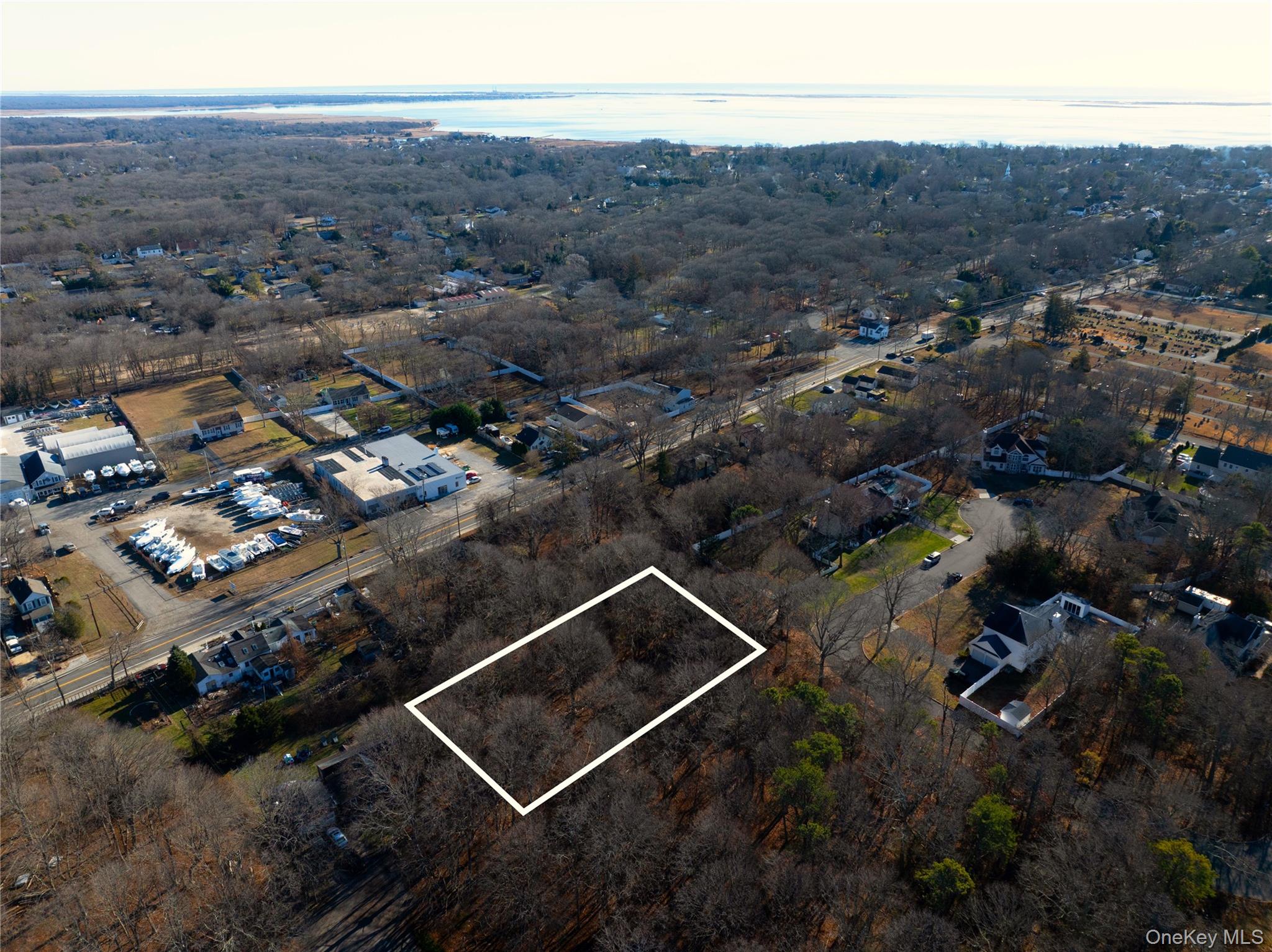 #4 photo, Shaw Avenue, מחוז סאפוק Bellport , NY 11713