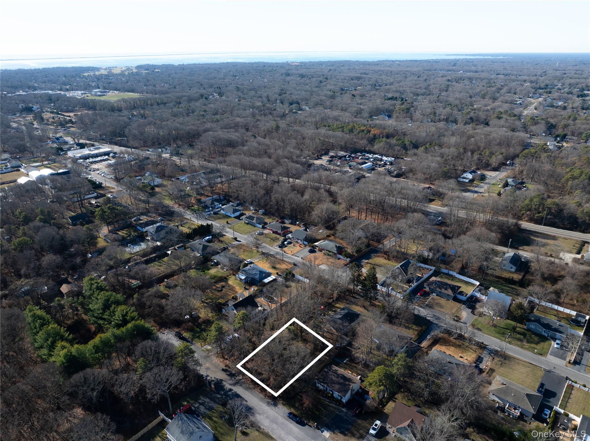 #4 photo, Maple Avenue, מחוז סאפוק Bellport , NY 11713