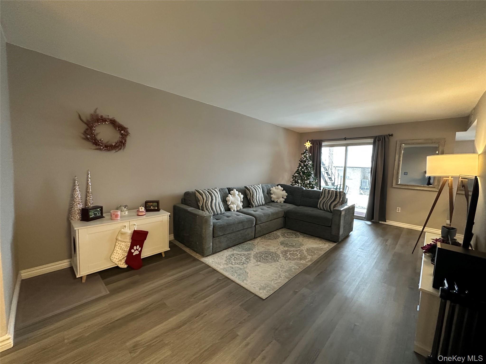 #8 photo, 26 Cooper, 纽约州 Poughkeepsie , NY 12603