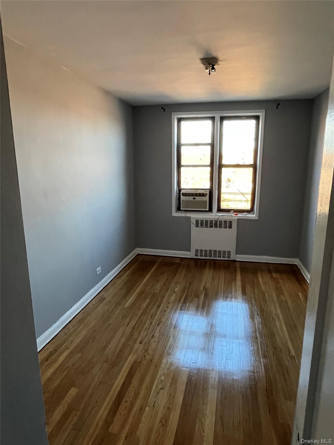 #11 photo, 102-36 64 Avenue, Куинс ‖ Forest Hills , NY 11375