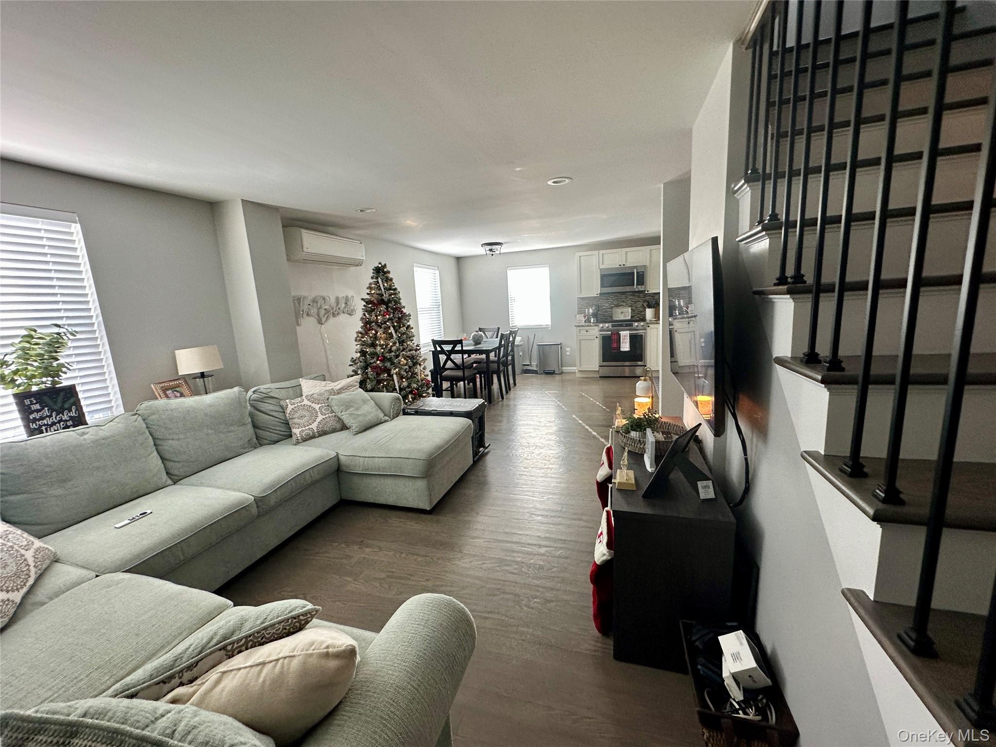 #12 photo, 1101 Route 17, Southfields , NY 10975