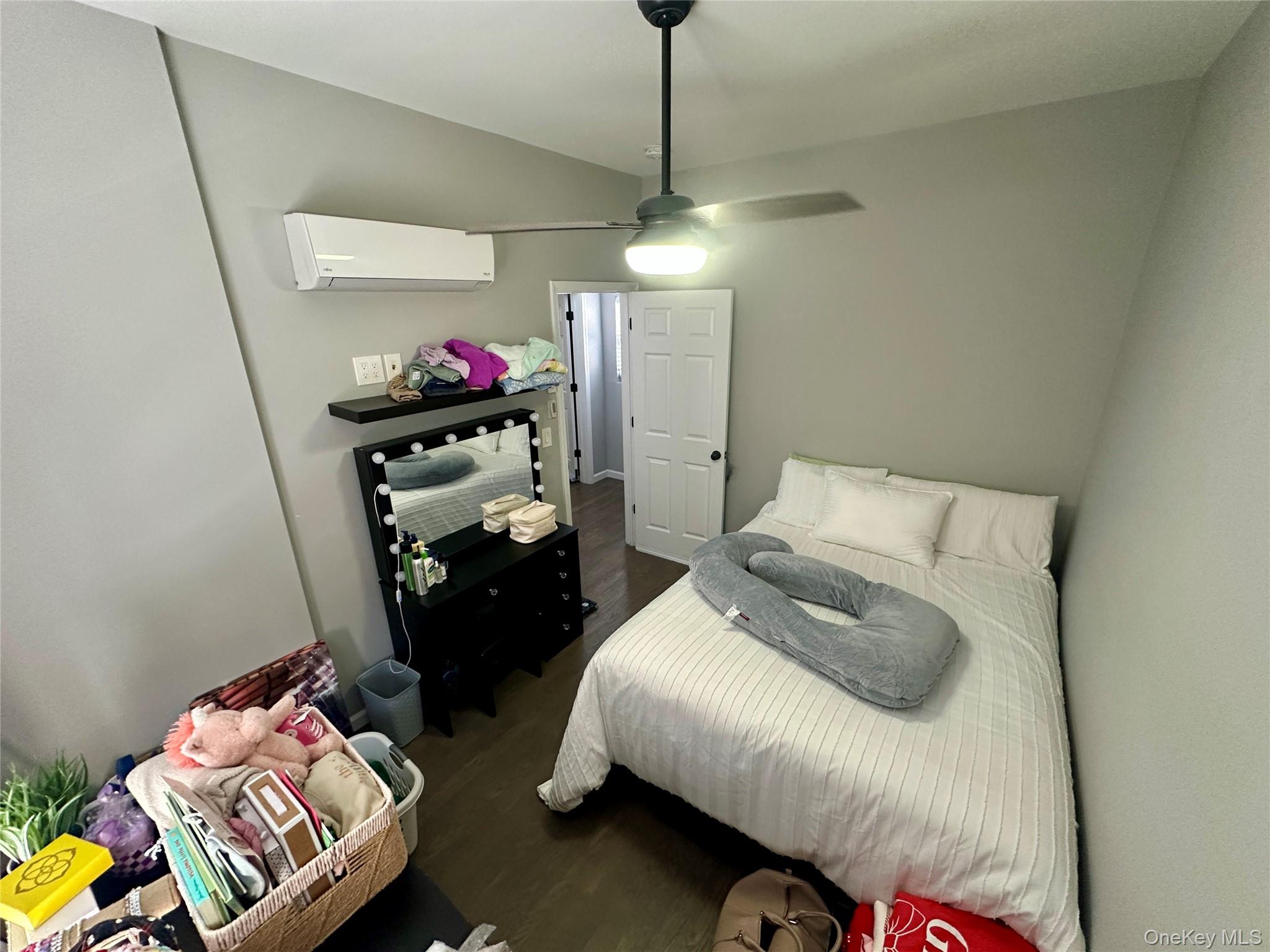 #17 photo, 1101 Route 17, Southfields , NY 10975