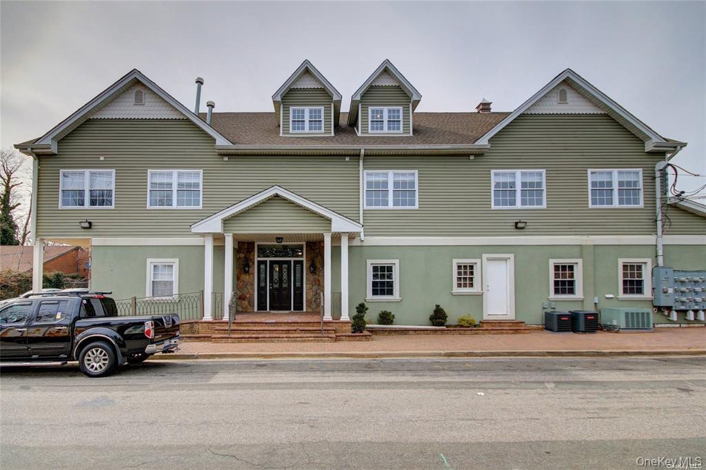 #1 photo, 5720 Old Sunrise Highway, ناسو Massapequa , NY 11758