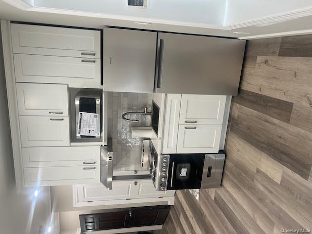 #2 photo, 5720 Old Sunrise Highway, ناسو Massapequa , NY 11758