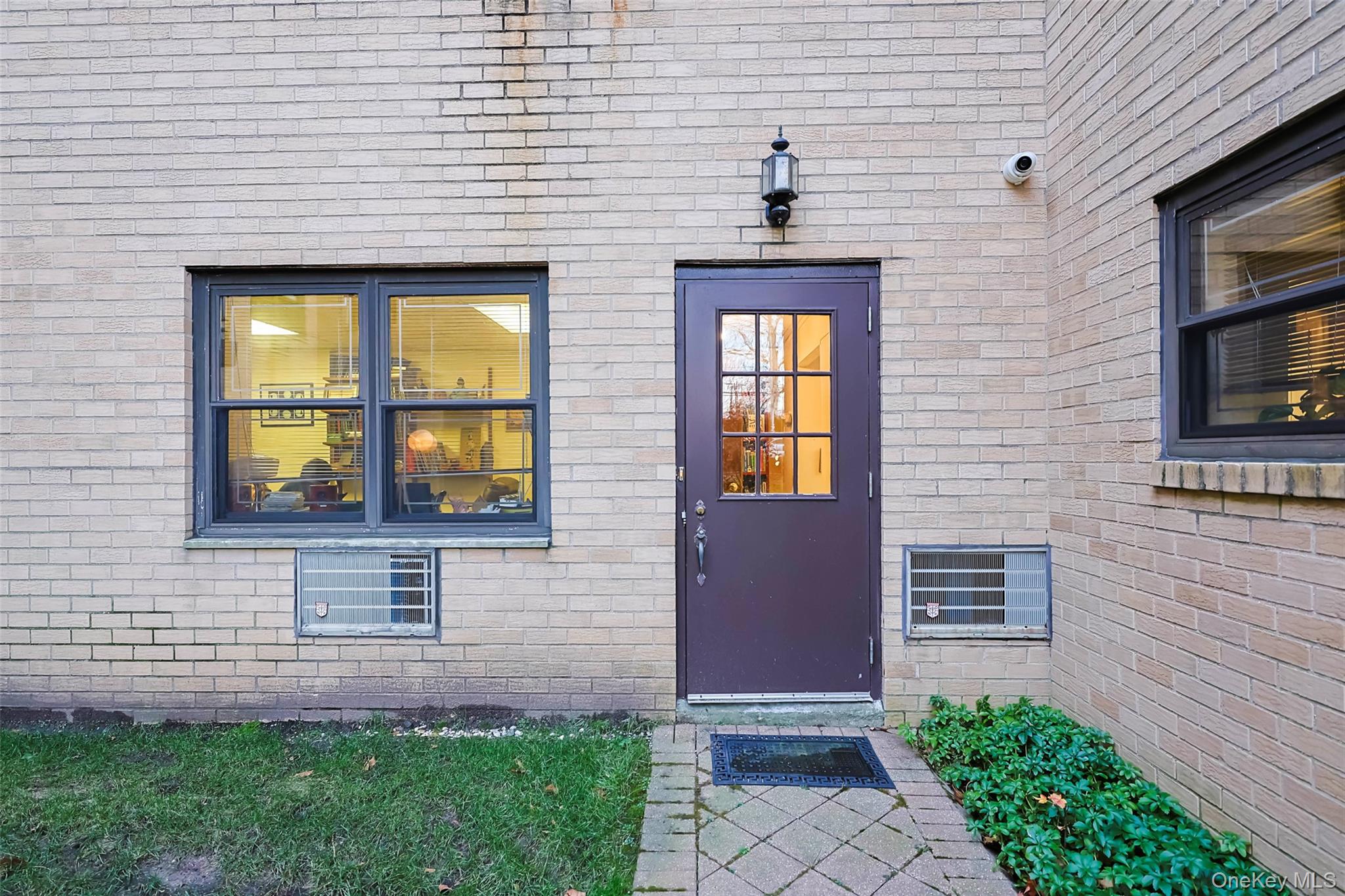 #10 photo, 40 Stone Avenue, Great Neck Plaza , NY 11021