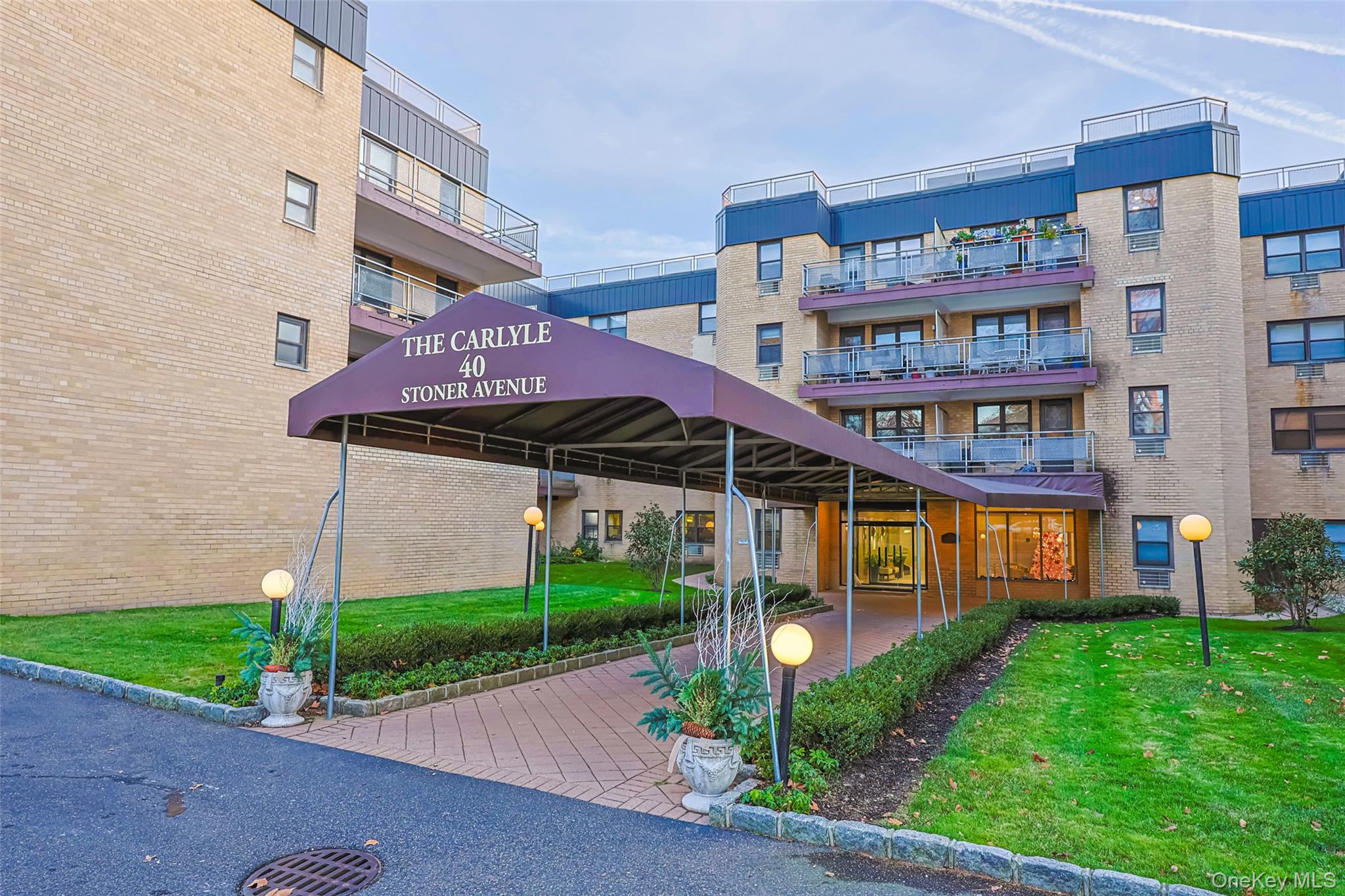 #5 photo, 40 Stone Avenue, Great Neck Plaza , NY 11021