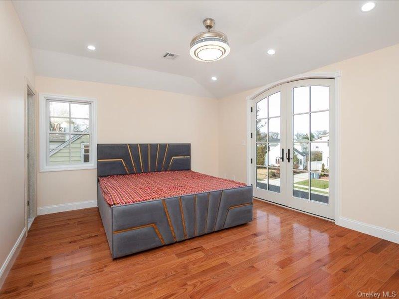 #12 photo, 1247 Ixworth Road, 长岛 Valley Stream , NY 11580