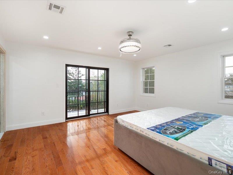 #14 photo, 1247 Ixworth Road, 长岛 Valley Stream , NY 11580