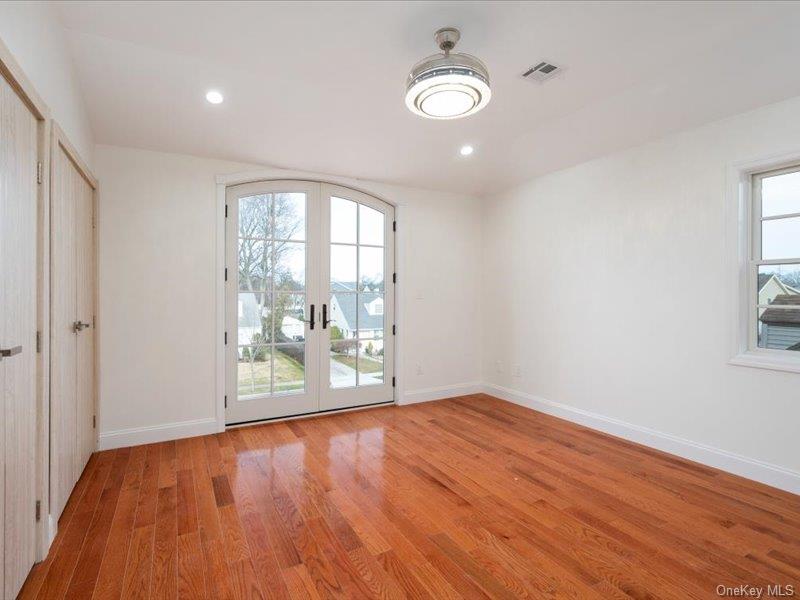 #16 photo, 1247 Ixworth Road, 长岛 Valley Stream , NY 11580