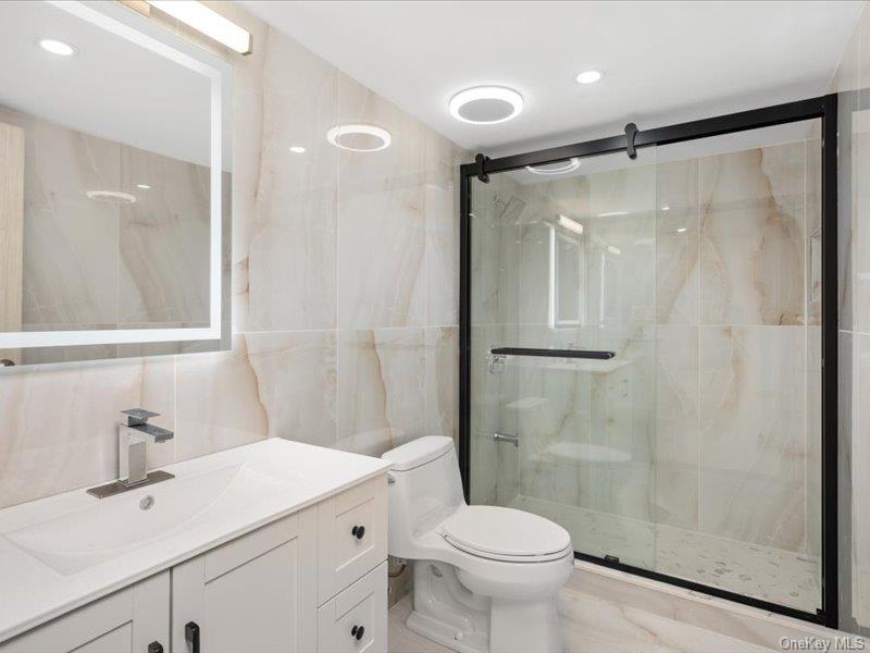 #18 photo, 1247 Ixworth Road, 长岛 Valley Stream , NY 11580