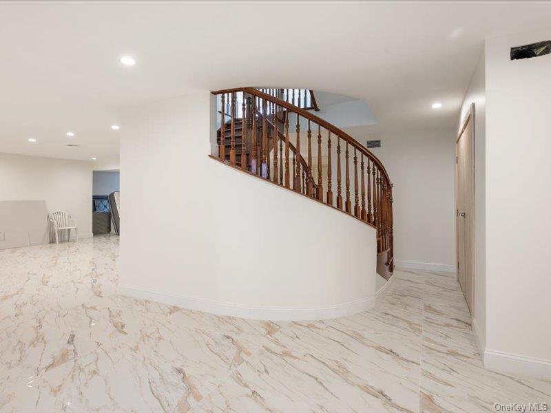 #19 photo, 1247 Ixworth Road, 长岛 Valley Stream , NY 11580