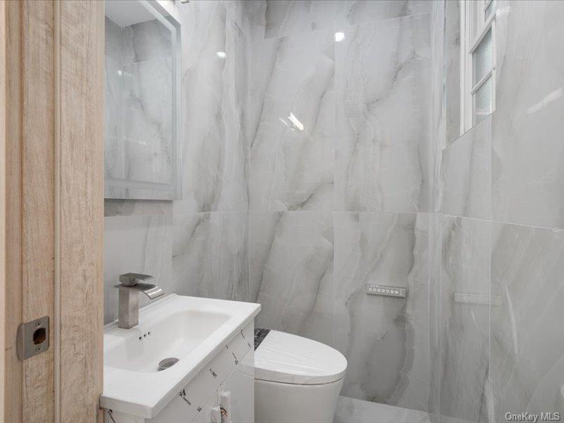 #20 photo, 1247 Ixworth Road, 长岛 Valley Stream , NY 11580