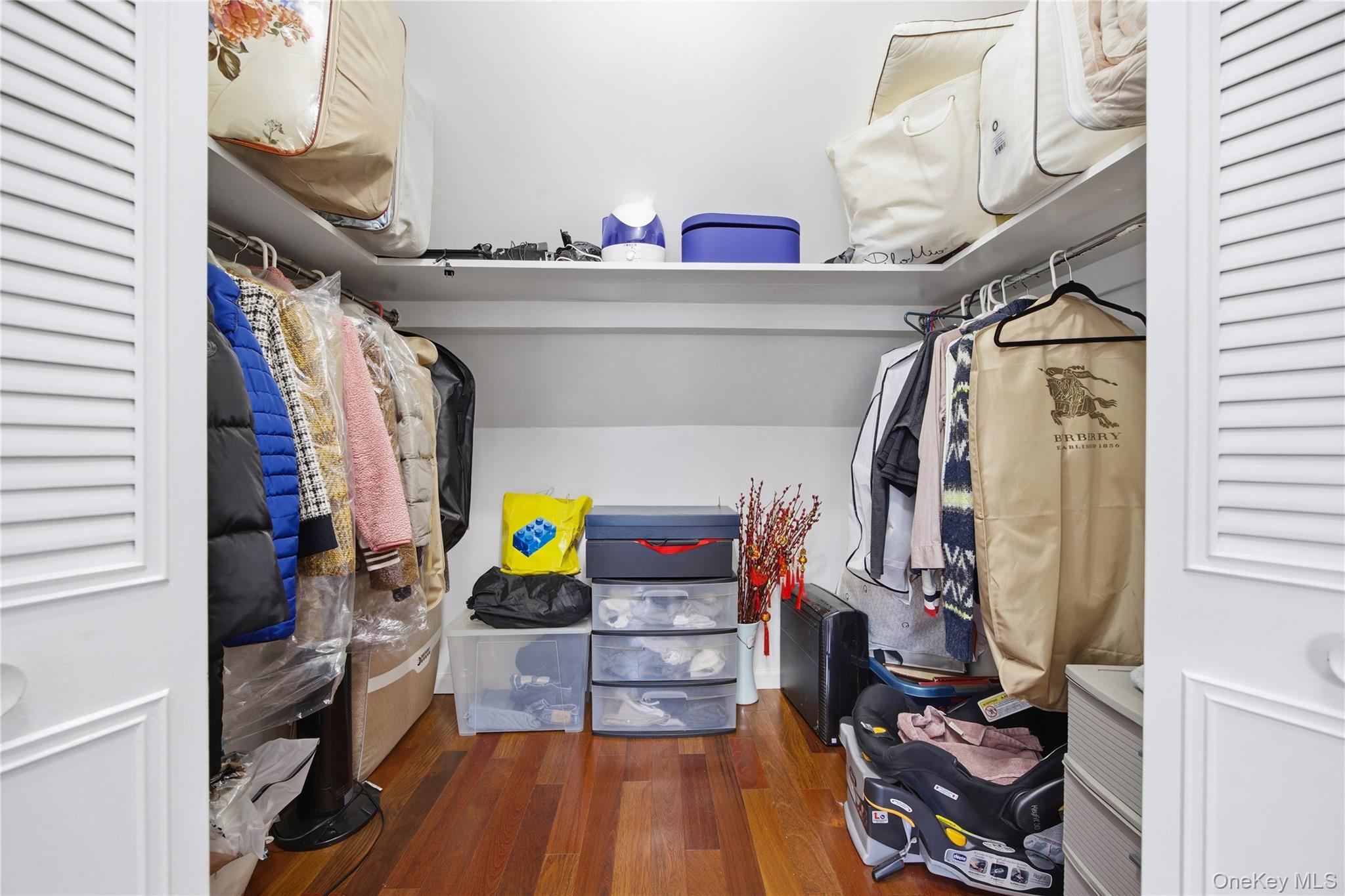 #13 photo, 32-03 Clearview Expressway, कुईंस Bayside , NY 11361