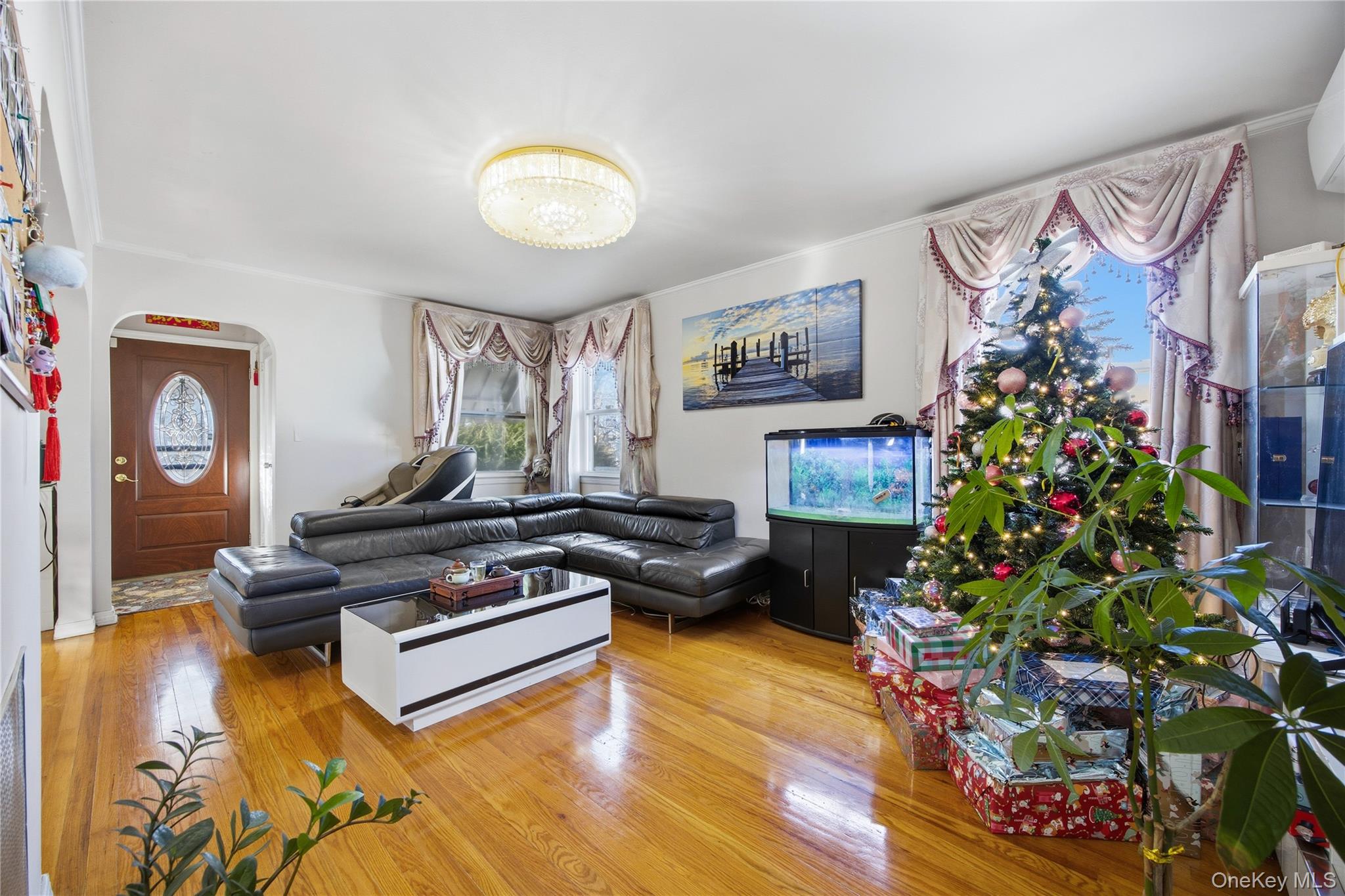 #2 photo, 32-03 Clearview Expressway, कुईंस Bayside , NY 11361