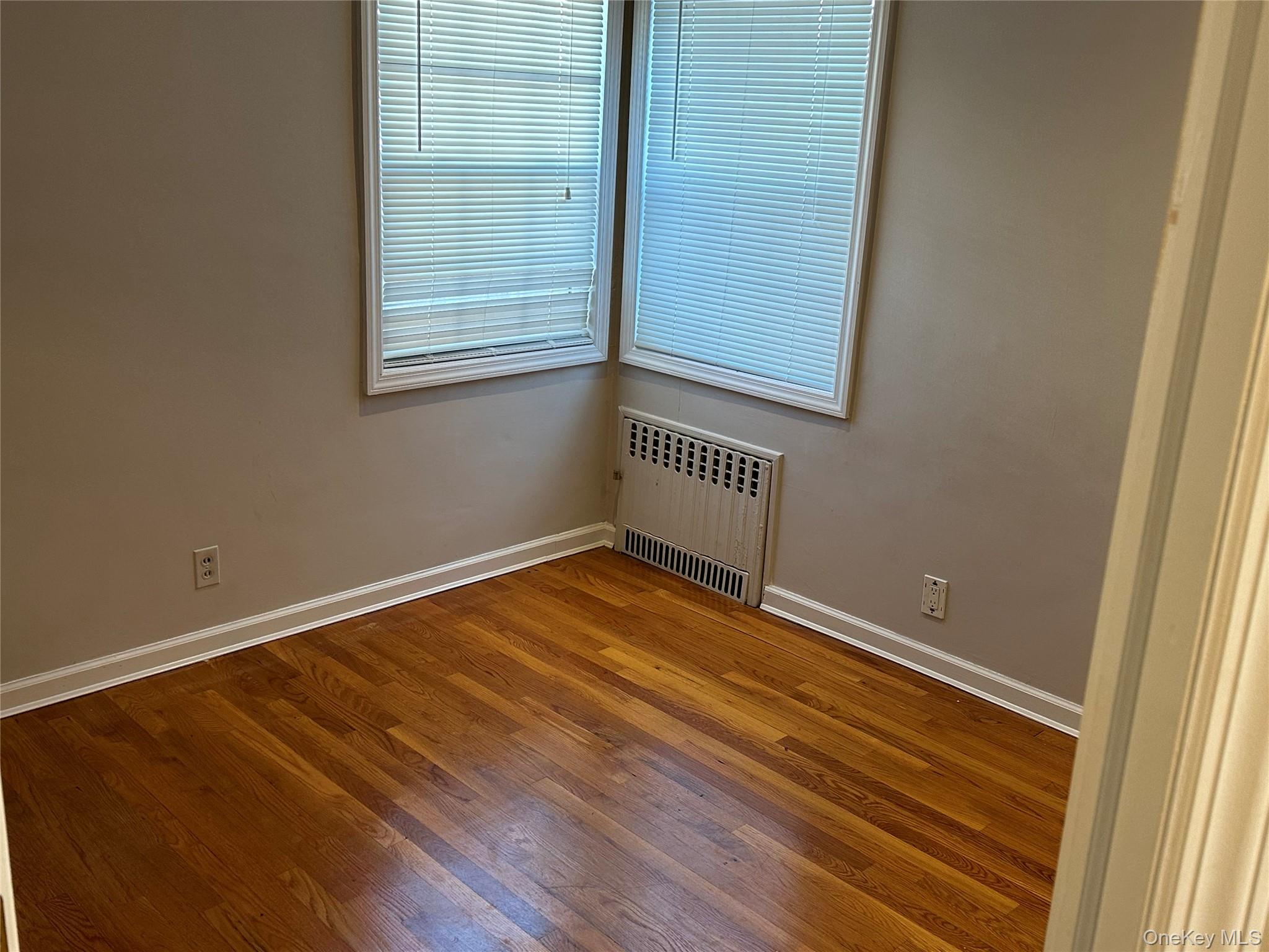 #10 photo, 75 Cornwell Avenue, Williston Park , NY 11596