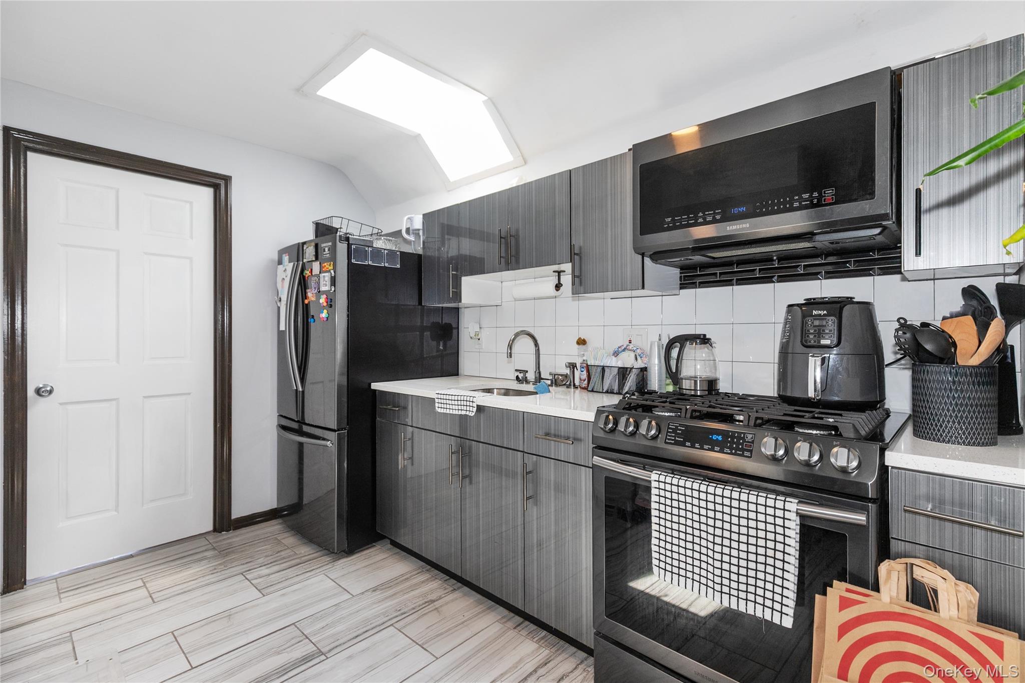 #13 photo, 8713 135th Street, Kew Gardens , NY 11418