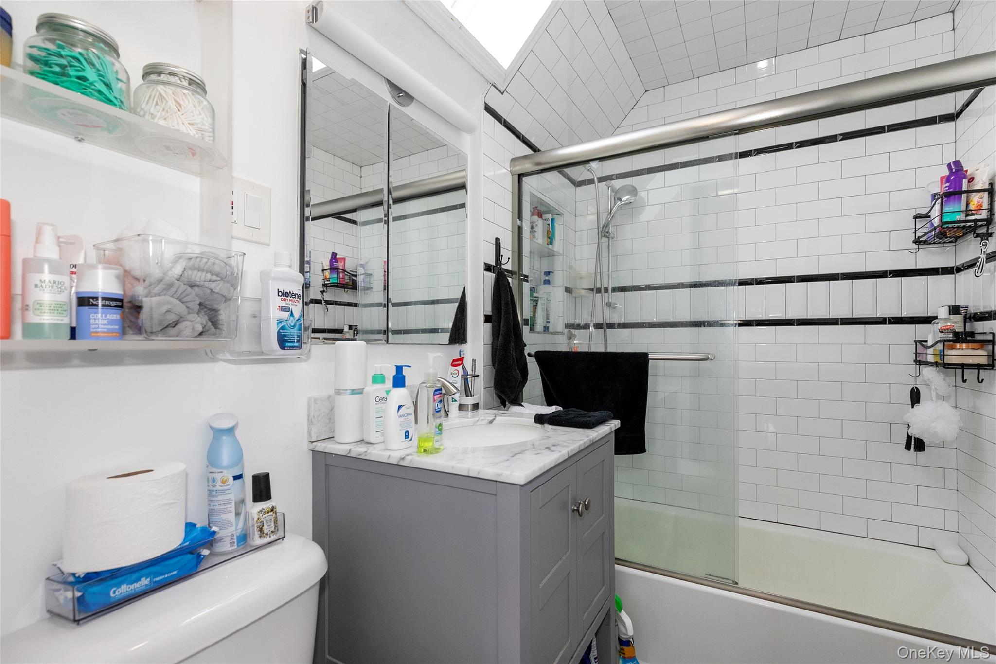 #17 photo, 8713 135th Street, Kew Gardens , NY 11418