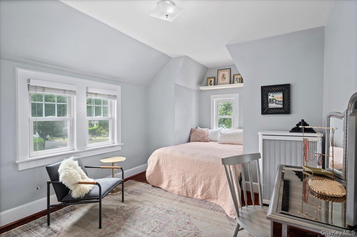 #14 photo, 400 Manor Ridge Road, Pelham , NY 10803