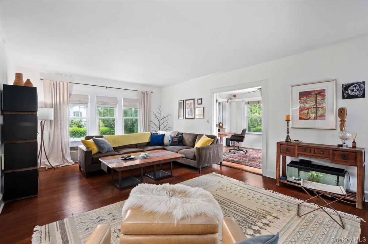 #7 photo, 400 Manor Ridge Road, Pelham , NY 10803