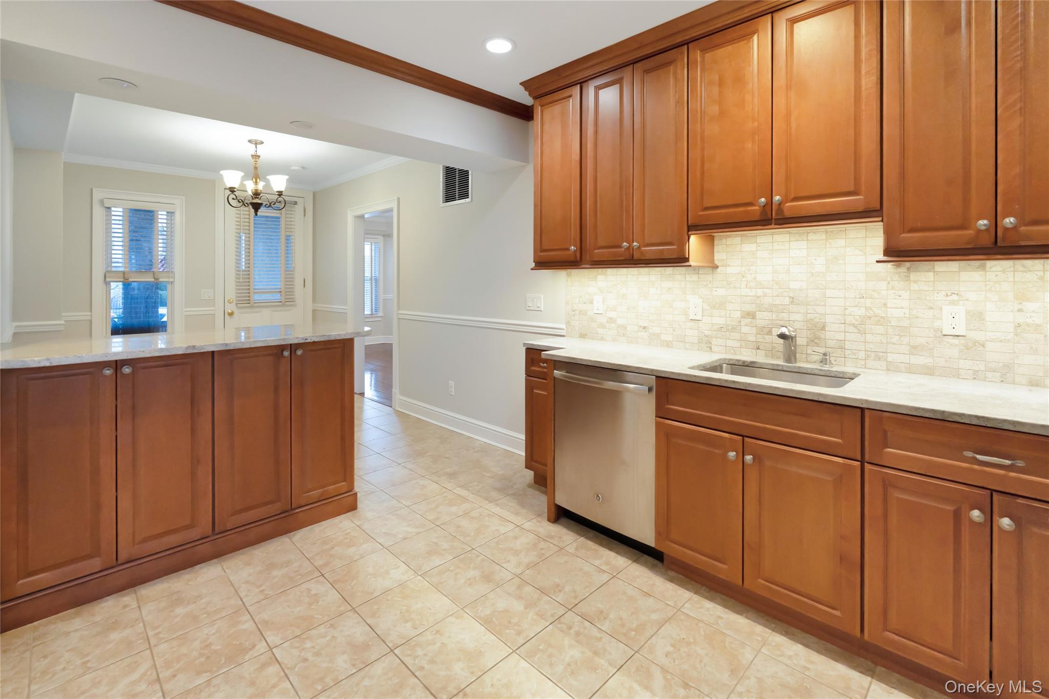 #2 photo, 147 Beekman Avenue, Sleepy Hollow , NY 10591