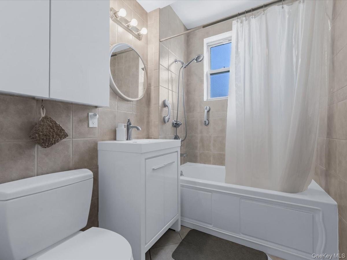 #14 photo, 2525 Newtown Avenue, كوينز Astoria , NY 11102