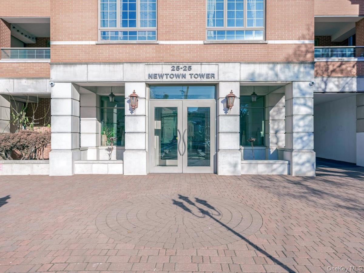 #2 photo, 2525 Newtown Avenue, كوينز Astoria , NY 11102