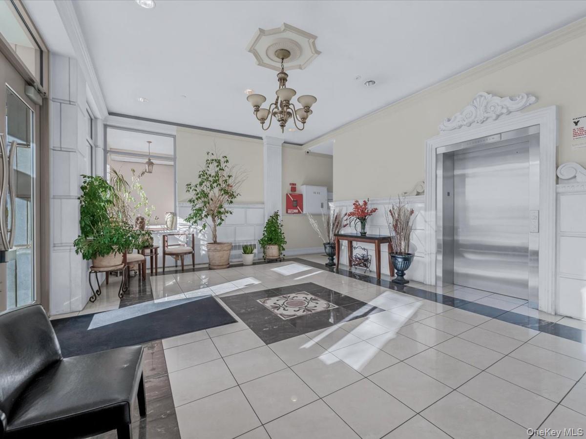 #3 photo, 2525 Newtown Avenue, كوينز Astoria , NY 11102