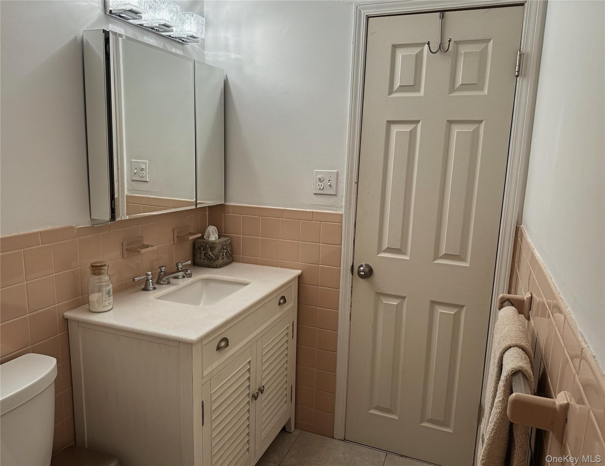 #20 photo, 90-28 83rd Avenue, كوينز Glendale , NY 11385