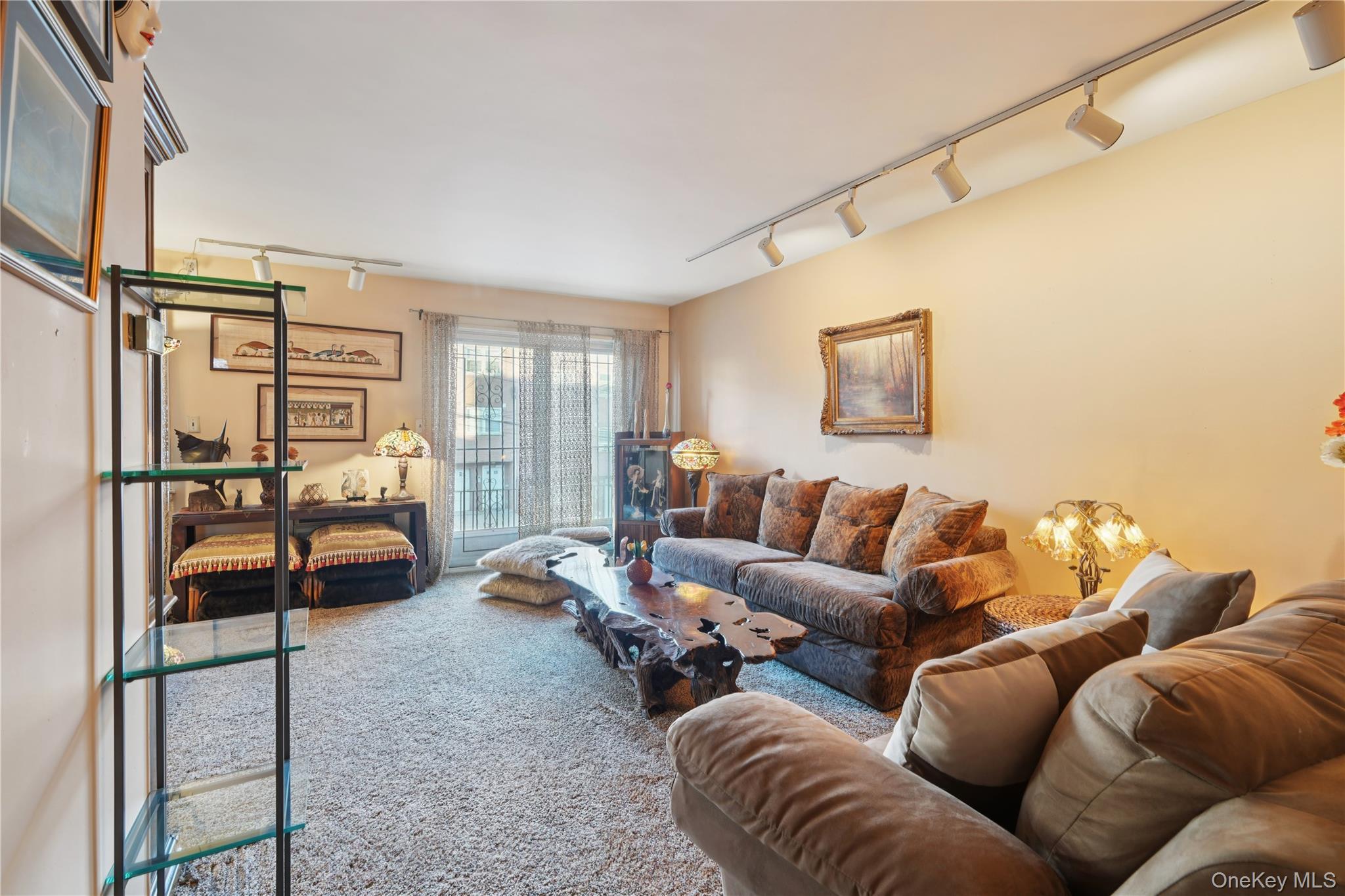 #8 photo, 90-28 83rd Avenue, كوينز Glendale , NY 11385