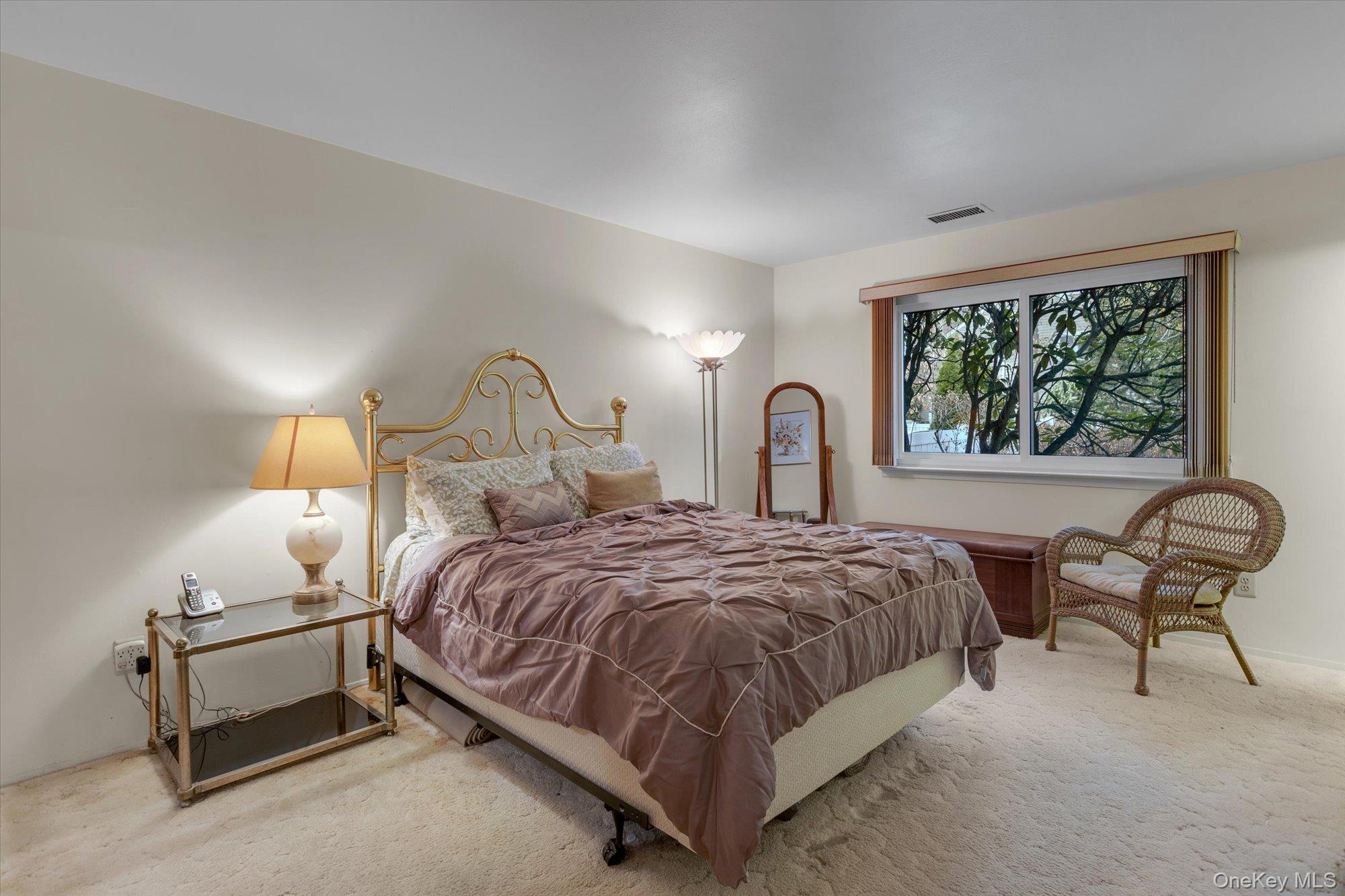 #10 photo, 101 Dari Drive, Holbrook , NY 11741