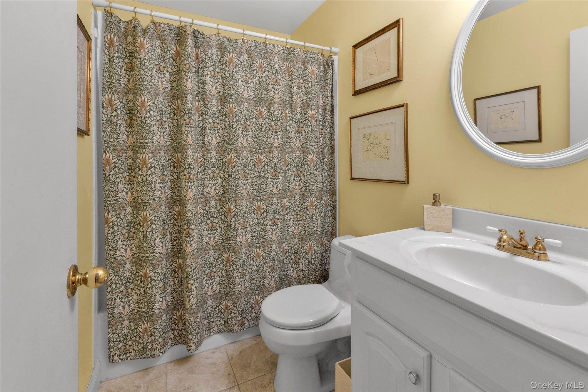 #15 photo, 101 Dari Drive, Holbrook , NY 11741