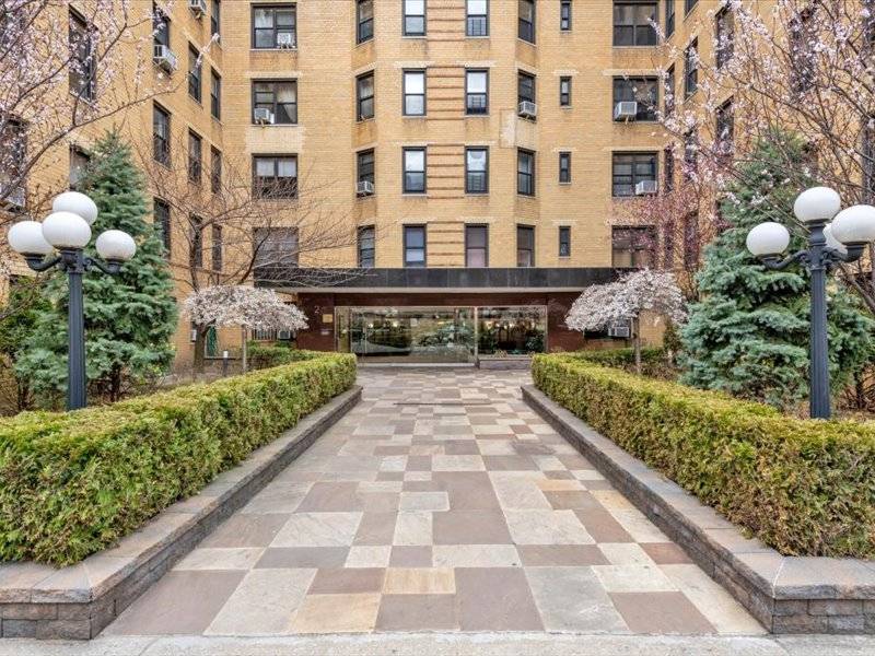 #12 photo, 2 West End Ave, #1F, Manhattan Beach , NY 11235