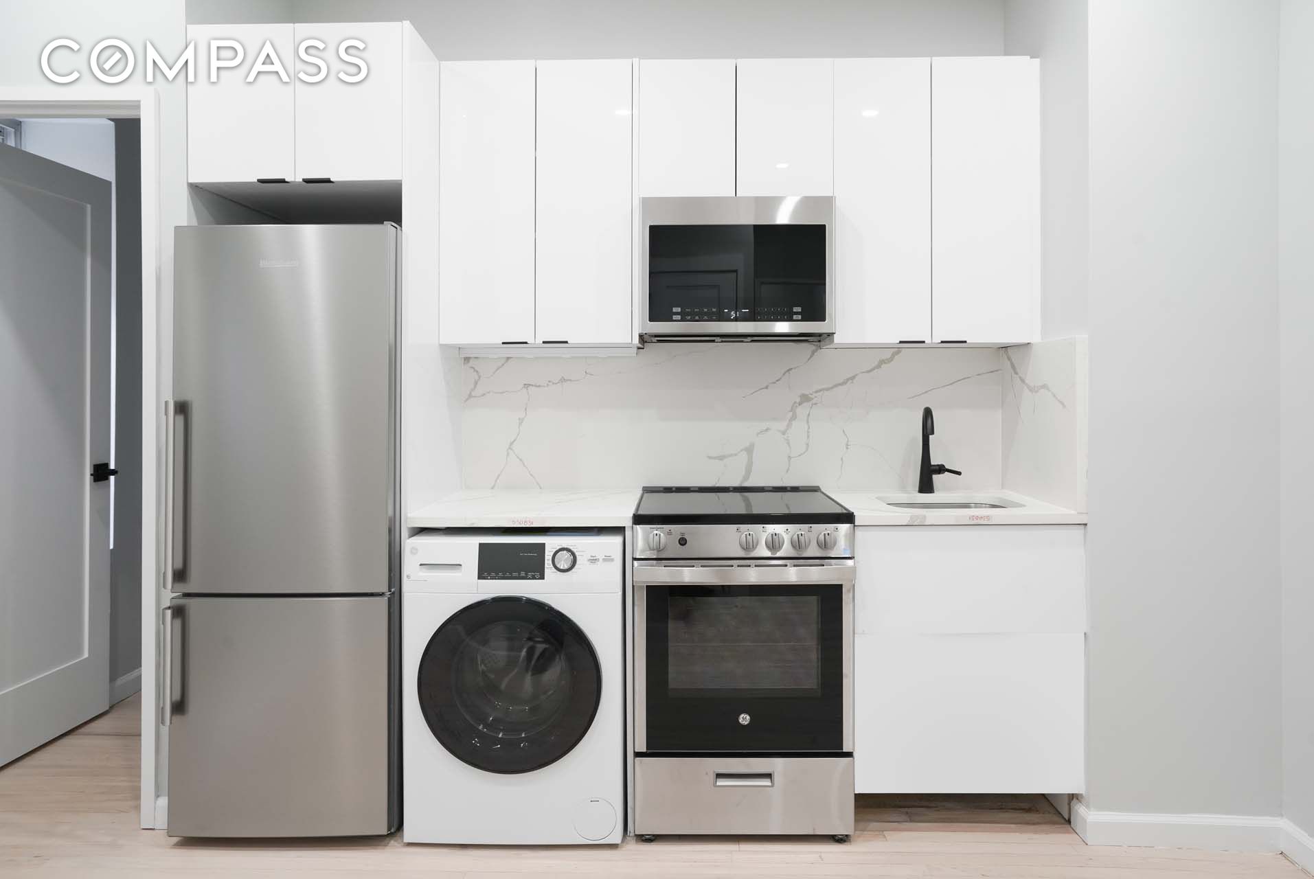 #3 photo, New York City, 맨해튼 West Village , NY 10014