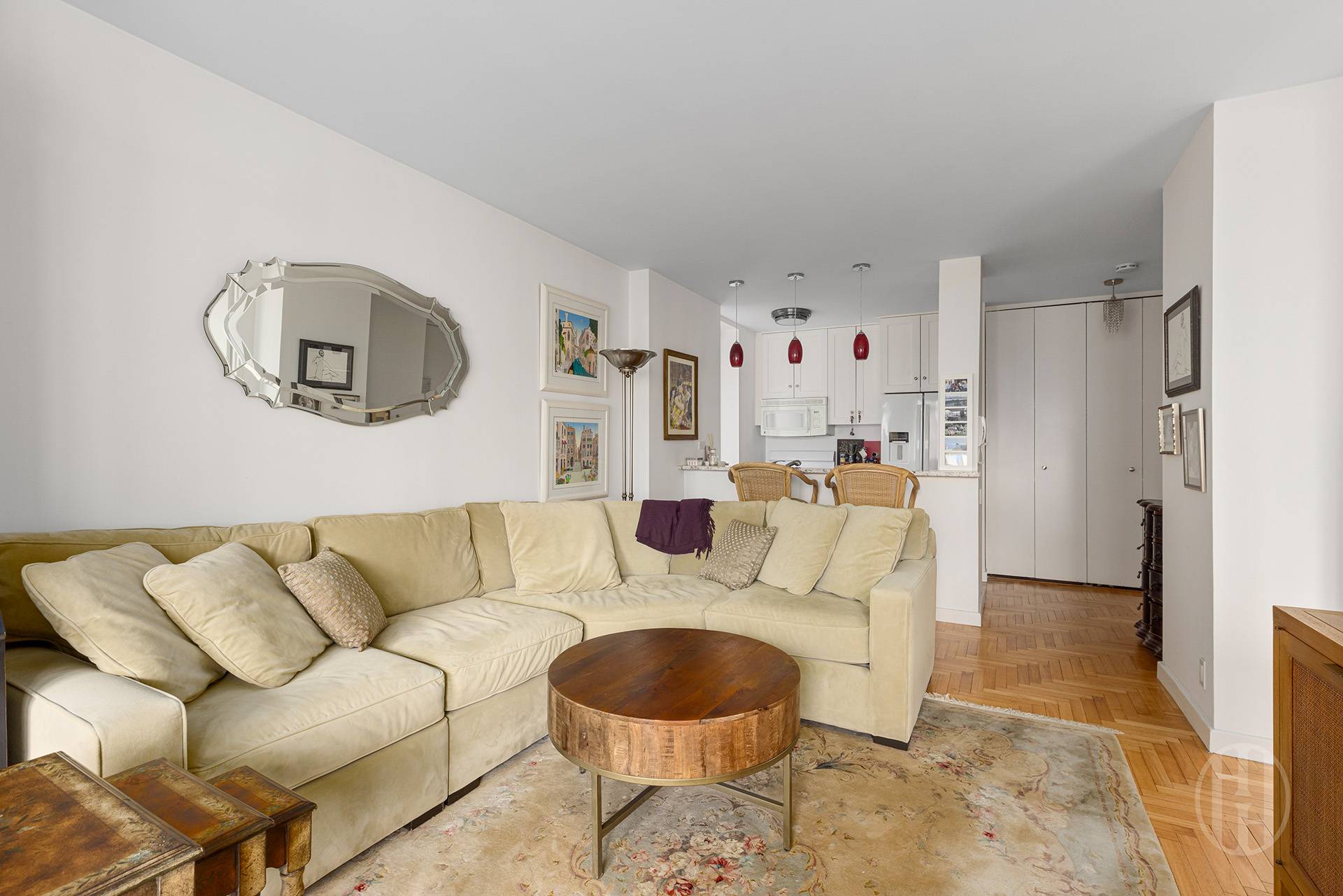 #3 photo, 401 E 84th Street, 맨해튼 Upper East Side , NY 10028-6268