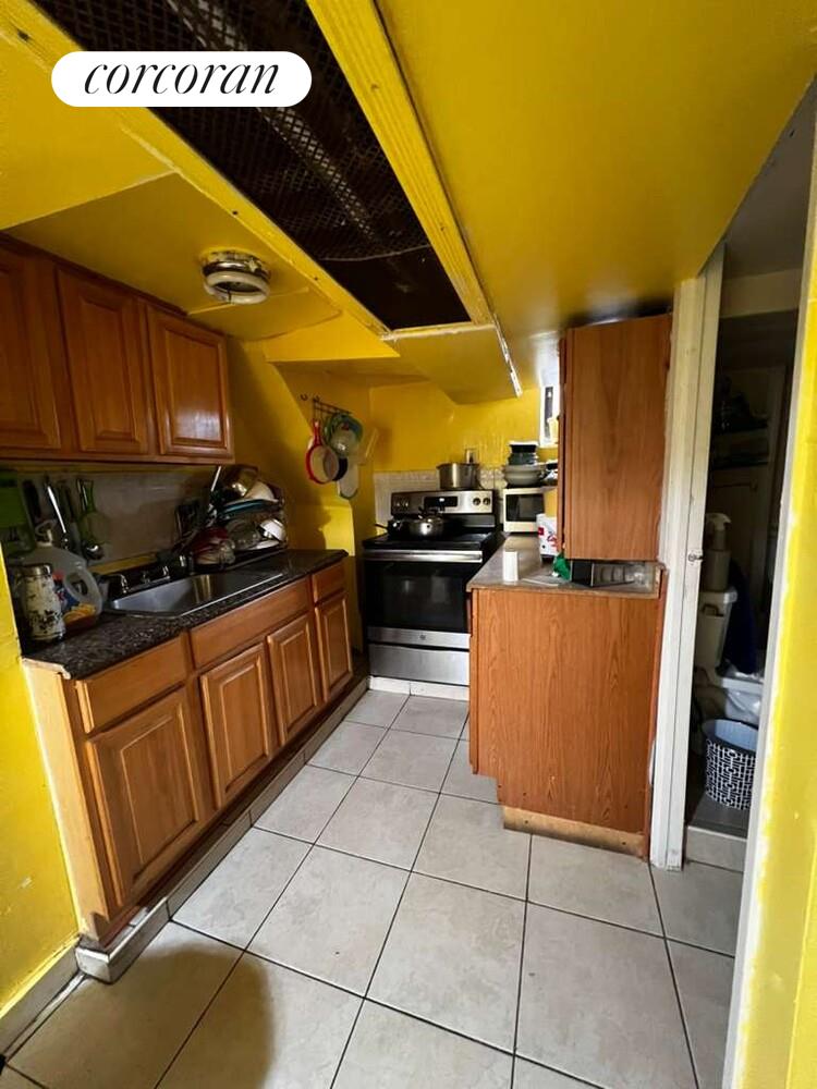 #4 photo, 732 E 223RD Street, Wakefield , NY 10466